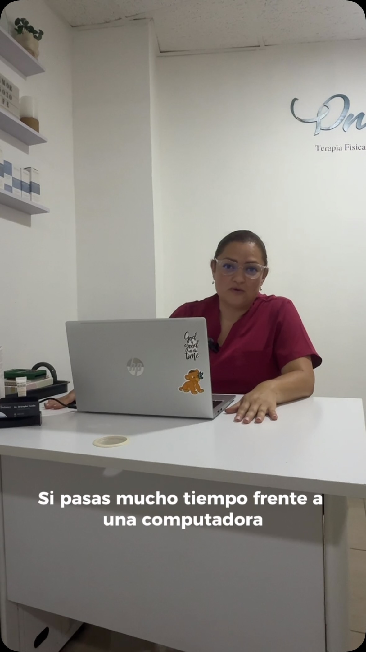 ¿Pasás muchas horas sentado y terminás con dolor de espalda? 💻😣
¡Tu cuerpo necesita movimiento! 🙌✨
Estos ejercicios pueden ayudarte a aliviar la tensión muscular, mejorar tu movilidad y sentirte mejor durante el día.
Pequeñas pausas, grandes cambios. No se trata de dejar de trabajar, sino de darle a tu cuerpo el movimiento que necesita.
📌 Guardá este video para practicar los ejercicios y recordá: si el dolor persiste, consultá con nosotros.
En Oncocare te ayudamos a moverte mejor y cuidar tu bienestar.
📱 8707-8837
🏠 Mall Dorado, Goicoechea
#fisioterapia #pausasactivas #ejerciciofísico #oncocarecr #sanjosecr